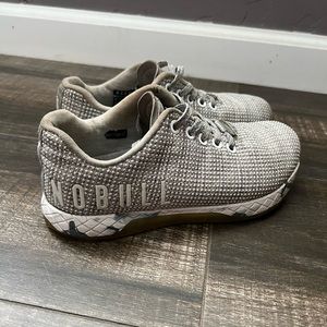 white heather granite trainer